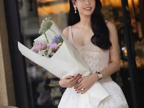 Hoa hậu Việt có tài sản nghìn tỷ: 2 lần đò, là mẹ 4 con, U50 vẫn trẻ đẹp như gái đôi mươi