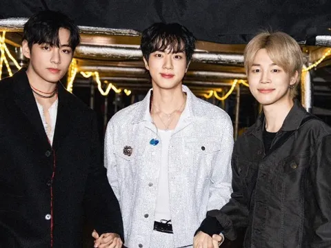 Hồ Ngọc Hà không cần buồn, vì ca sĩ nổi tiếng toàn cầu hát live cũng oét mà còn không thuộc lời