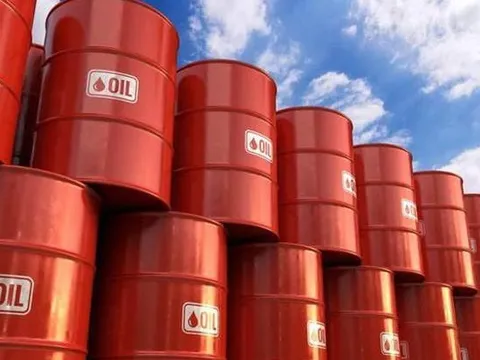 THỊ TRƯỜNG HÀNG HÓA: Căng thẳng leo thang đẩy giá dầu tăng mạnh