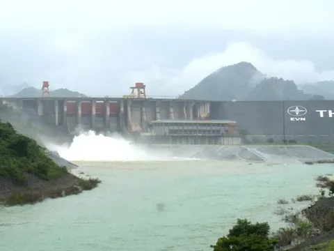 Thủy điện Tuyên Quang đóng cửa xả đáy, 3 tỉnh hạ du khẩn trương đảm bảo an toàn