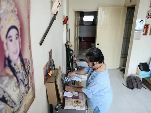 Cặp anh em là NSƯT nổi tiếng, gia tộc lừng lẫy: U70 đều không vợ không con, người là giám đốc, người ở trọ