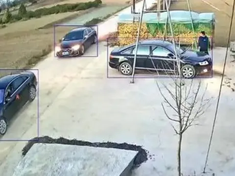 Đoàn xe cưới lạc đường vì bám đuôi ô tô lạ, suýt trễ giờ lành đón dâu