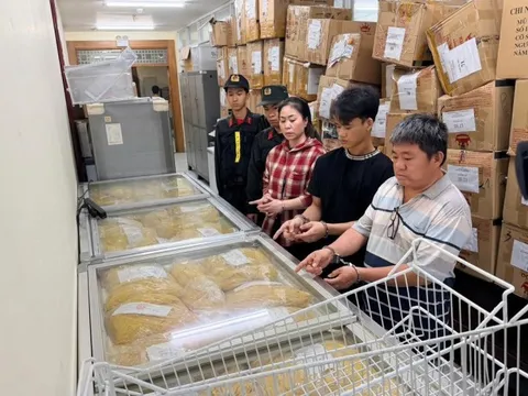 Triệt phá đường dây sản xuất mì sợi sử dụng hóa chất độc hại