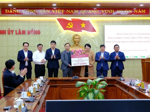 Agribank trao 5 tỷ đồng chăm lo an sinh xã hội tại Lâm Đồng