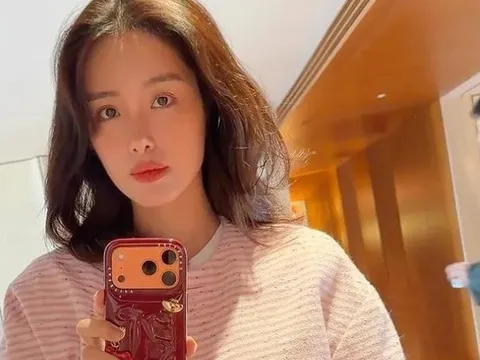 Mỹ nhân 92 sinh con cho thiếu gia tập đoàn được nhà chồng chấp thuận, khoe ảnh đón Tết trong dinh thự xa hoa