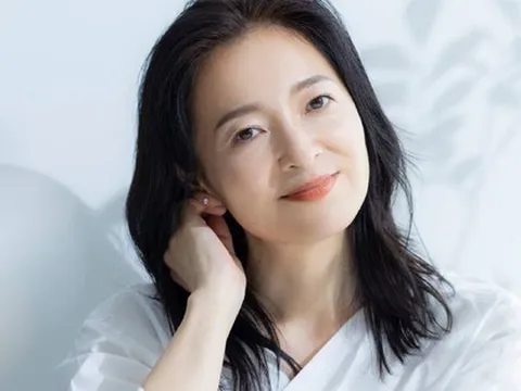 Phụ nữ sau 40: Ăn Tết sao để “hồi xuân” vóc dáng, không tích mỡ, không mất cơ?