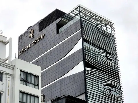 Lãi giảm gần một nửa, thu nhập lãnh đạo Regal Group vẫn tăng gấp 4 lần