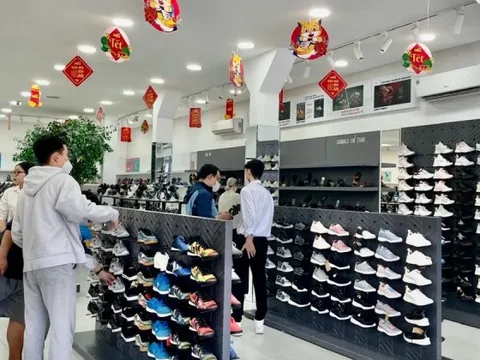 Doanh nghiệp 'chạy đua' mua bán hàng Tết trên sàn online