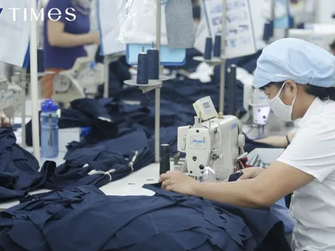 Doanh nghiệp dệt may rộn ràng tái sản xuất sau Tết