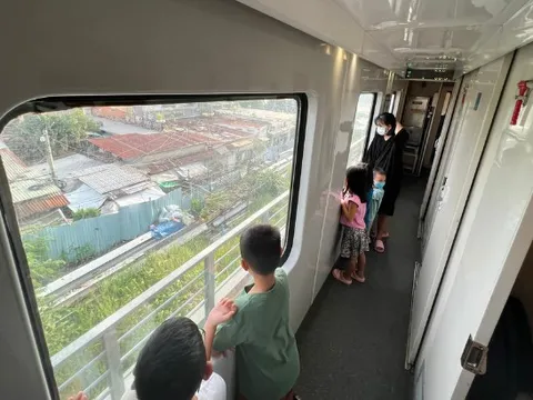 Vội xuống tàu, hành khách để quên hơn 10 triệu đồng dưới gối: Làm thế nào lấy lại được?