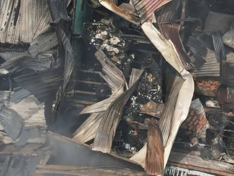 Vụ cháy lớn ở TPHCM: 5 căn nhà bị ảnh hưởng