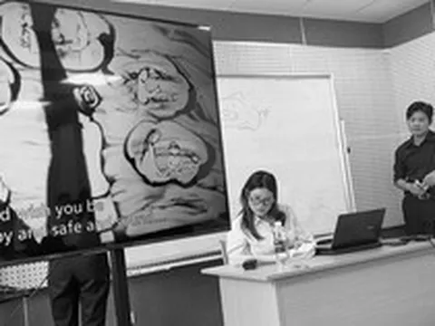 Sinh viên Nguyễn Văn Chung thi giữa kỳ, phải đóng vai thầy giáo dạy bài hát của nhạc sĩ Nguyễn Văn Chung