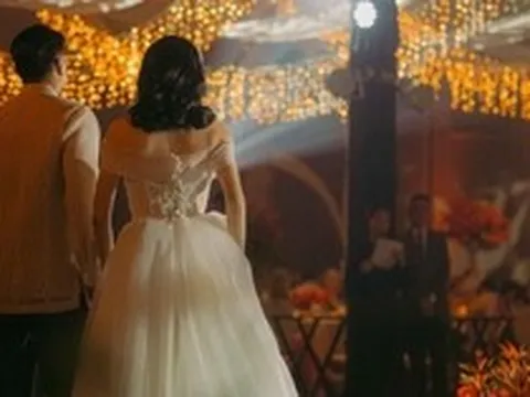 Chân dung cô gái Việt khiến con trai tỷ phú si mê, rước về bạch dinh "siêu khủng", tình tứ không rời nhau nửa bước