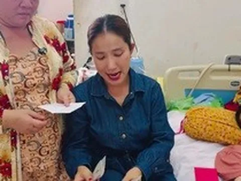 Nữ NSƯT giữ đúng lời hứa, đi Mỹ về cầm tiền tới Cần Thơ làm 1 việc