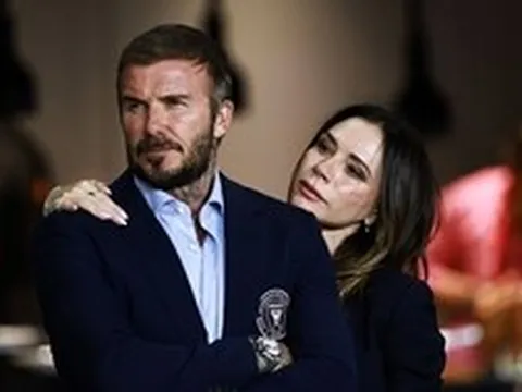 David Beckham bật khóc vì "nghịch tử", Victoria chịu hạ mình trước nàng dâu tỷ phú?