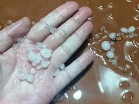 Giải mã hiện tượng mưa đá diện rộng tại Hà Nội và miền Bắc