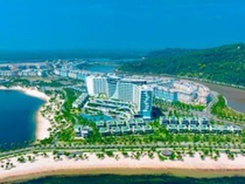 Khu du lịch ở Hải Phòng đang gây sốt: Có quần thể biển hồ lớn nhất Đông Nam Á, sân golf xây trên biển, du khách được khám phá rừng ngập mặn nguyên sơ