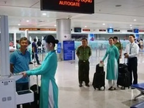 Quy định mới tại sân bay Tân Sơn Nhất: Bắt buộc khai báo thông tin trực tuyến trước khi nhập cảnh