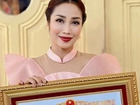 Nữ NSƯT nói lý do 39 tuổi mới được phong danh hiệu: "Tôi đã chuẩn bị hồ sơ, đem đi công chứng rồi"