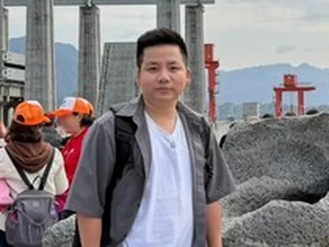 4 năm sau bị tố “lùa gà” với Jonny Đặng, Khoa Pug mới dám đăng status lên Facebook cá nhân và bật bình luận