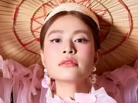 Hoàng Thùy Linh bị gọi tên