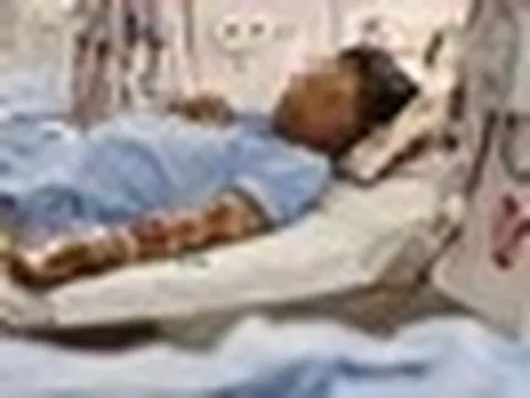 Bệnh viện Bạch Mai cảnh báo: 4 thói quen khiến nhiều người trẻ gắn cả đời với máy lọc máu