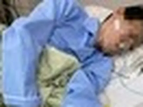 Nam thanh niên 18 tuổi mắc ung thư hiếm gặp, di căn cả gan và phổi vì loại nước "vạn người mê"