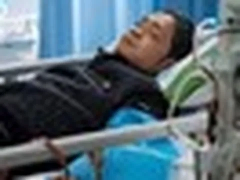 Người đàn ông 39 tuổi nhập viện vì suy thận, bác sĩ cảnh báo: Đừng làm 3 việc này trước khi đi ngủ