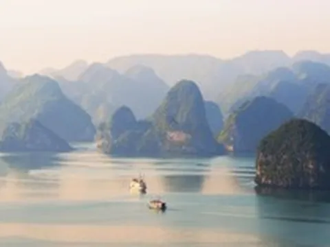 Resort là biểu tượng nghỉ dưỡng xa xỉ tại Hạ Long vừa chơi lớn: Trải nghiệm gì có giá 240 triệu đồng/đêm mà nhiều người vẫn sẵn sàng chi tiền?