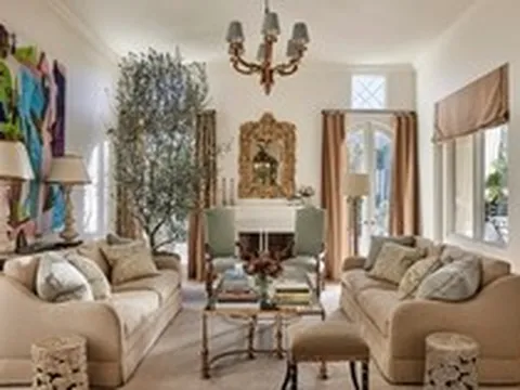 Mỹ nhân gốc miền Tây thành danh tại Hollywood: 27 tuổi cưới chồng điển trai, sở hữu biệt thự rộng 2.000m²