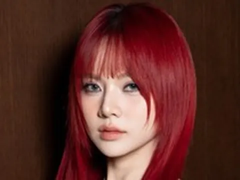 Mỹ nhân Việt là trường hợp lạ lùng của showbiz: Cứ hát là ra hit, khán giả thuộc lòng từng câu nhưng không ai nhớ mặt