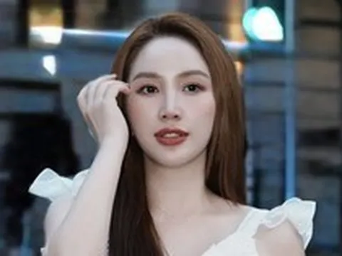 Việt Nam có công chúa showbiz nổi tiếng cả nước: Hit quốc dân ai cũng thuộc, hủy cả album vì sợ bị chê
