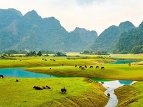 1 nơi đặc biệt ở Việt Nam khí hậu mát mẻ quanh năm: 3 mặt bao quanh là núi đá, có "kho báu 250 triệu năm", Sun Group đầu tư siêu dự án 21.000 tỷ đồng