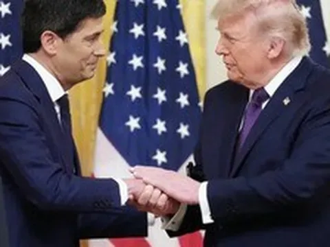 Ông Trump: Fed sẽ sai lầm nếu tăng lãi suất