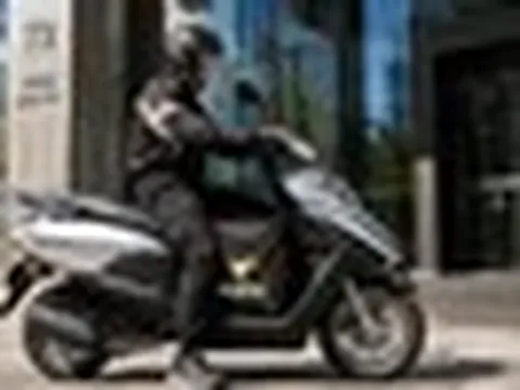 Đi 100 km chỉ tốn 1,88 lít xăng, Honda SCR125 giá rẻ khiến xe điện phổ thông đứng trước áp lực mới