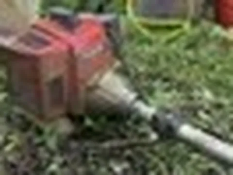 Máy nông nghiệp cũ ‘kén’ xăng E10, nhà vườn tìm mua xăng E5