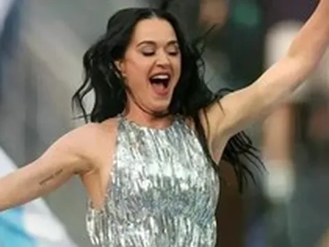 Màn trình diễn thảm họa của Katy Perry tại World Cup