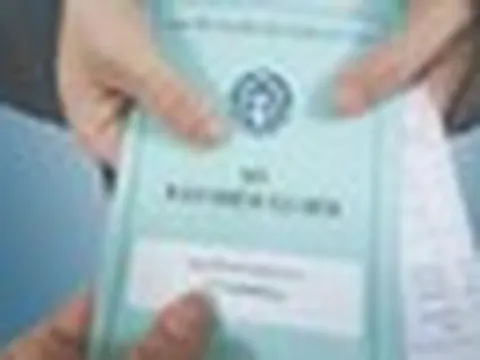 Lương cơ sở tăng 8%, trần đóng BHXH thay đổi ra sao?