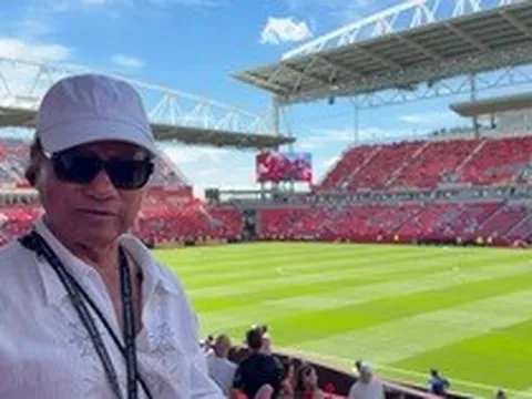 Chế Linh U90 đi xem World Cup, nói 1 điều trong sân vận động