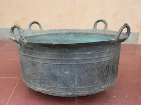 Bí ẩn ‘báu vật’ trăm năm tuổi nhiều lần bị trộm vẫn quay về với dân bản