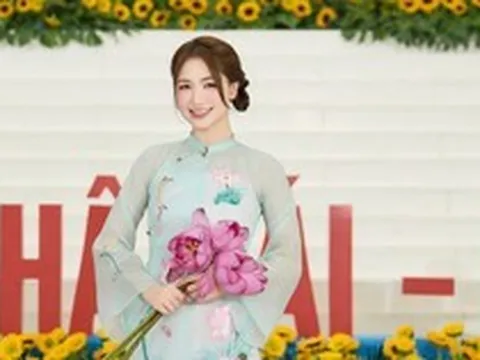 Nữ ca sĩ là đại biểu Đại hội Phụ nữ toàn quốc: Vừa được vinh danh quốc tế, đổi đời sau 1 hit