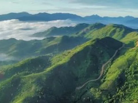 Việt Nam có thành phố mát lạnh cao 900m: Nơi ra đời 108 lá thư tình Trịnh Công Sơn, nay lại gây sốt với cổng trời của Sơn Tùng M-TP