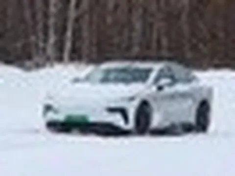 Lộ diện loại pin ô tô điện đi 1.000 km, chịu nhiệt tới 170°C