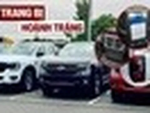 Ford Ranger bản rẻ nhất nâng cấp tại Việt Nam: Giá không đổi, hộp số 10 cấp, màn lớn, gương điện cùng nhiều điểm mới khác, tăng áp lực cho Hilux