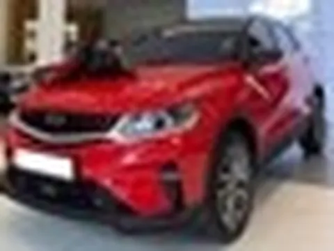 Đại lý xả kho Geely Coolray bản cũ: Giá thực tế chỉ hơn 500 triệu, rẻ cỡ Kia Sonet nhưng trang bị ngang ngửa Xforce, Yaris Cross