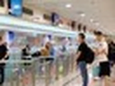 Cơ quan Thuế thông báo: Tạm hoãn xuất cảnh tất cả người có tên trong danh sách sau