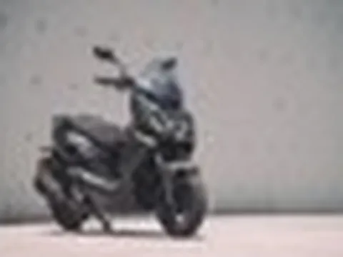 "Chiến thần cơ giáp" Aeonmotor STR X 300 trình làng: Vũ khí tối tân thách thức Honda SH 350i, dọn đường về Việt Nam?