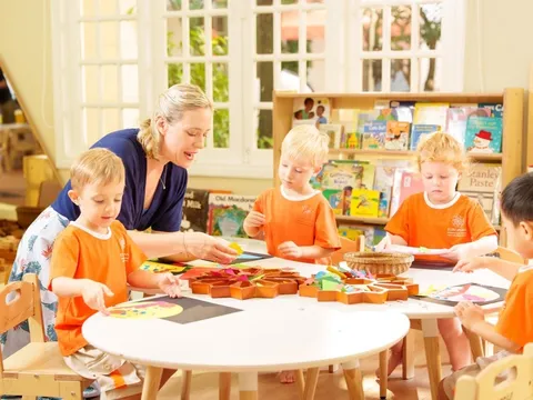 Từ trải nghiệm đến thành tích: cách EIS cân bằng giữa phát triển toàn diện và kết quả học thuật